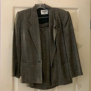 2 piece suit set with skirt size 6